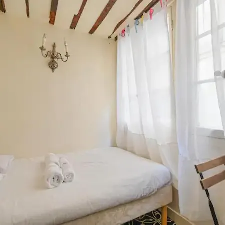 Appartamento Studio Cosy Dans Le Marais Parigi