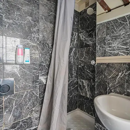Studio Cosy Dans Le Marais Appartamento Parigi